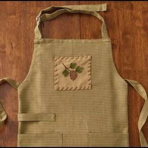 Pineview Apron Park Designs Collection